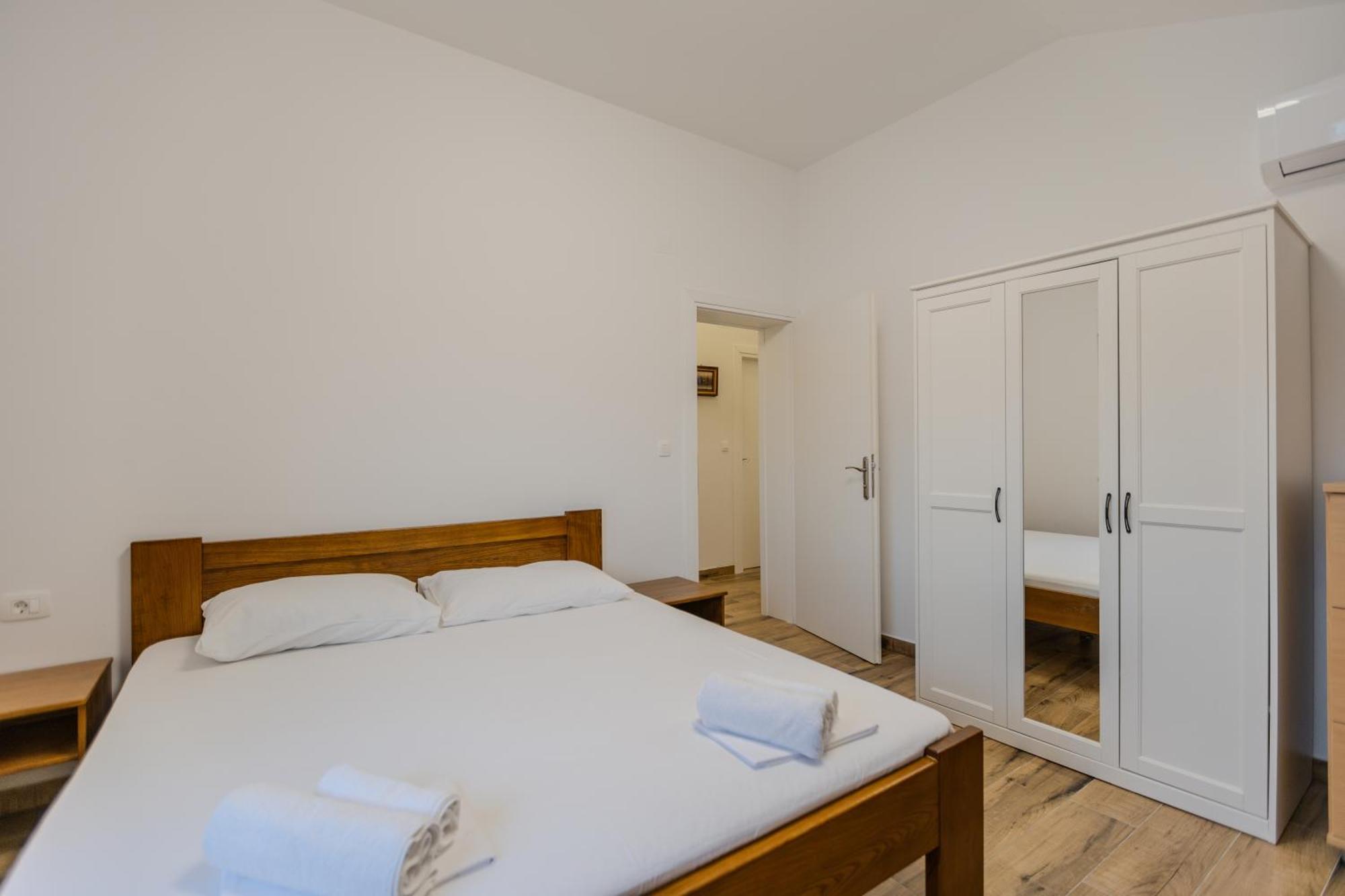 Apartments Lorena Privlaka  Kültér fotó