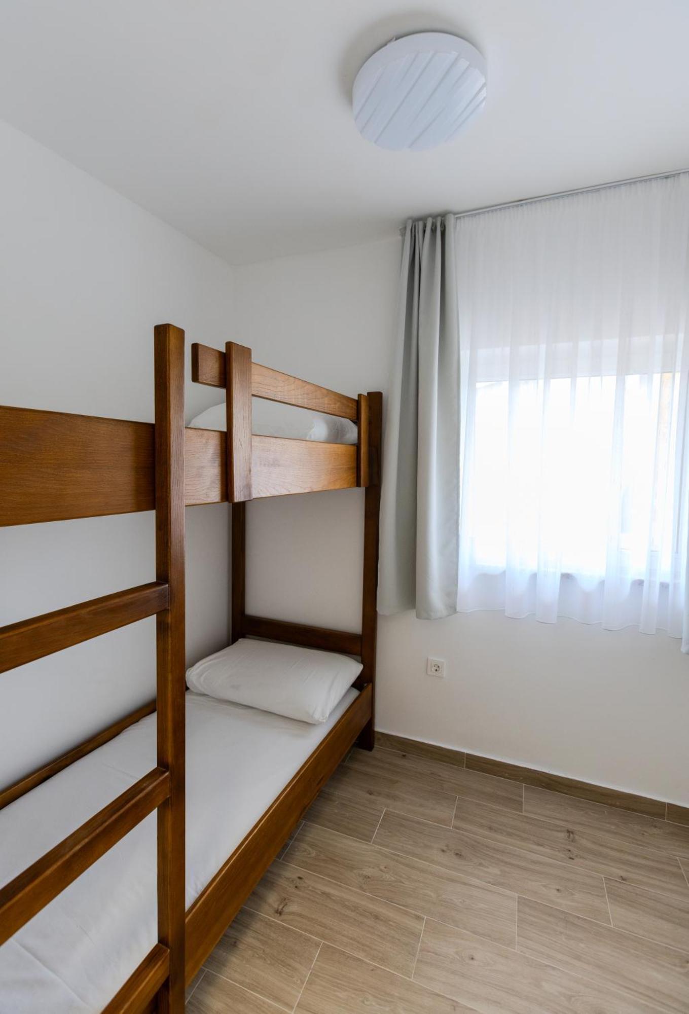 Apartments Lorena Privlaka  Kültér fotó